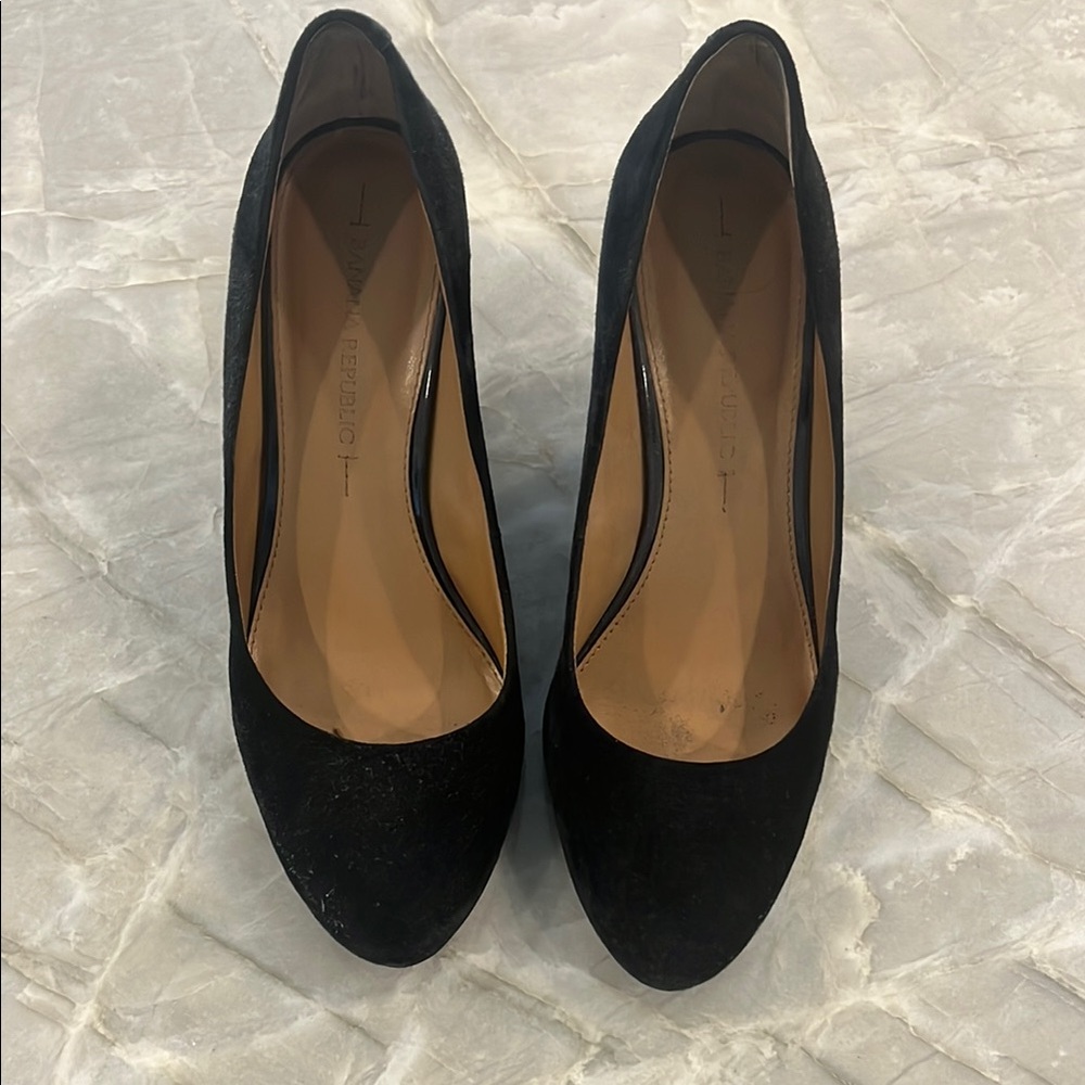 Banana Republic Black Heels Classic Design